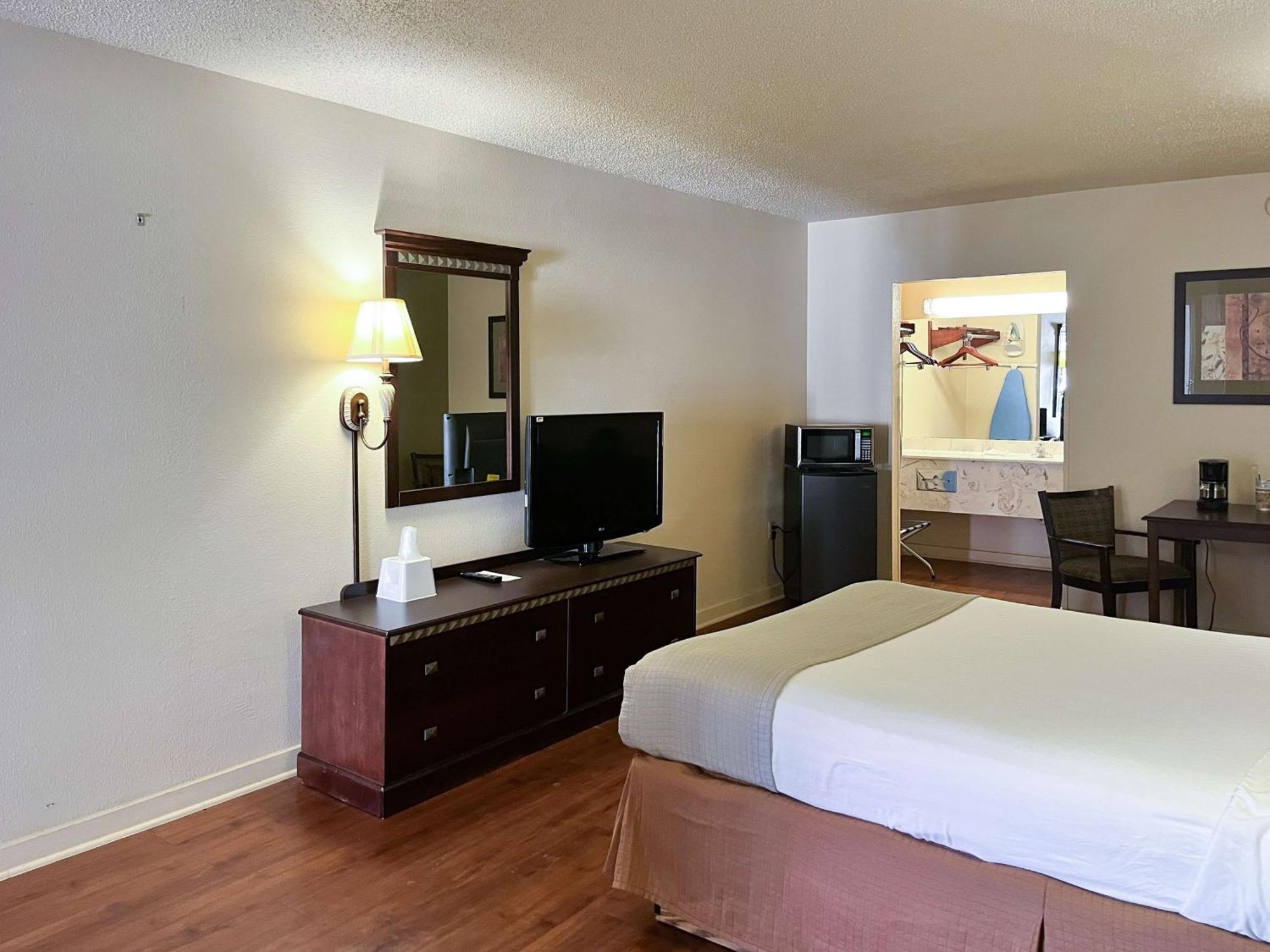 Hotel 6 Abbeville, Al