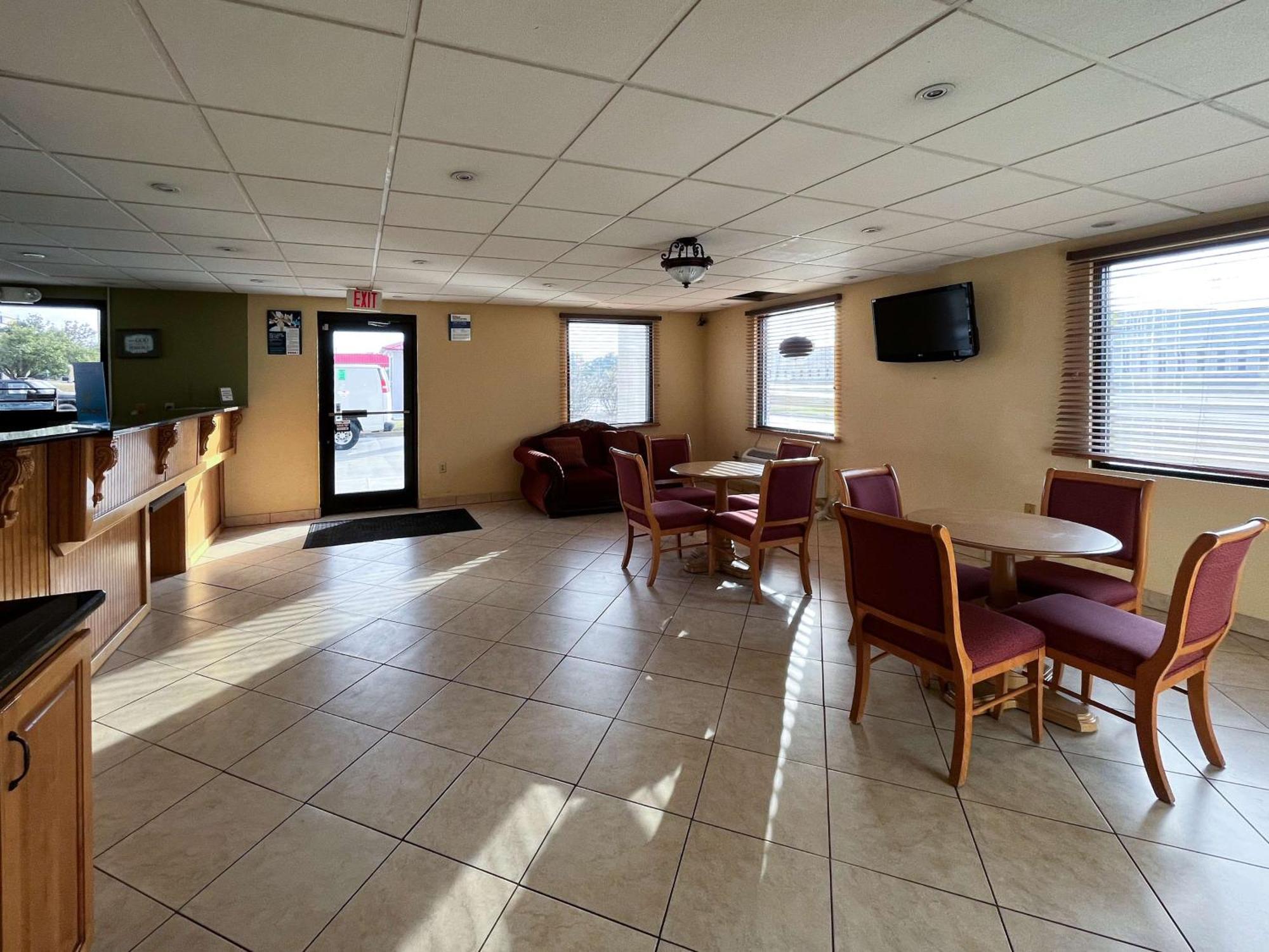 6 Abbeville, Al Hotel 2*